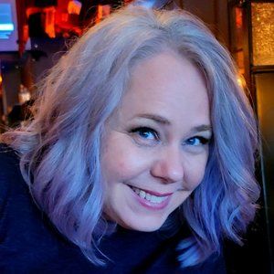 Meet your Posher, Crystal